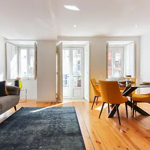 Charming And Stylish Downtown In Xix Century Building Lisboa